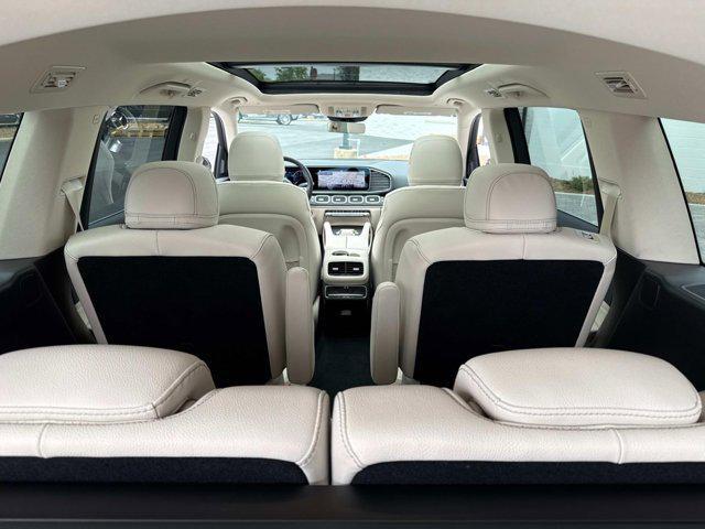 new 2025 Mercedes-Benz GLS 450 car, priced at $95,970