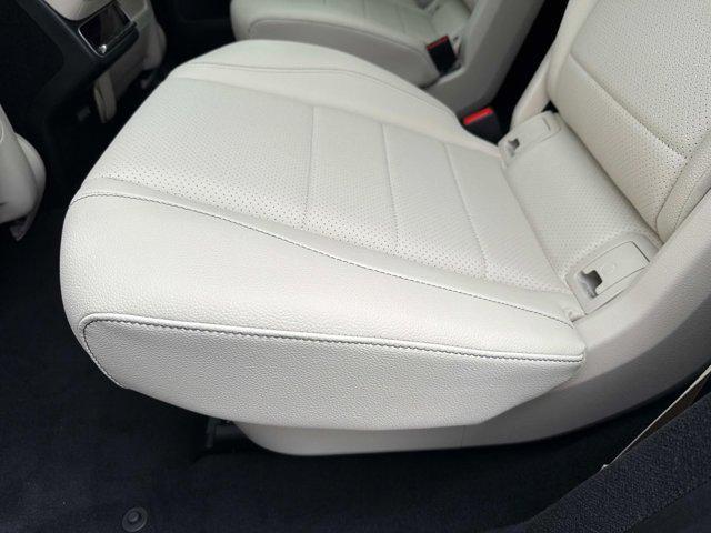 new 2025 Mercedes-Benz GLS 450 car, priced at $95,970
