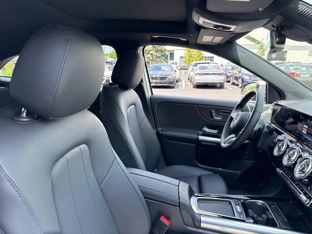 new 2025 Mercedes-Benz GLA 250 car, priced at $44,491