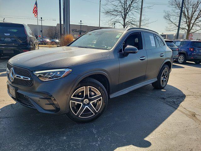 new 2025 Mercedes-Benz GLC 300 car, priced at $59,990