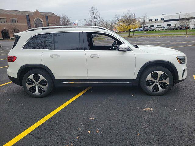 new 2024 Mercedes-Benz GLB 250 car, priced at $52,030