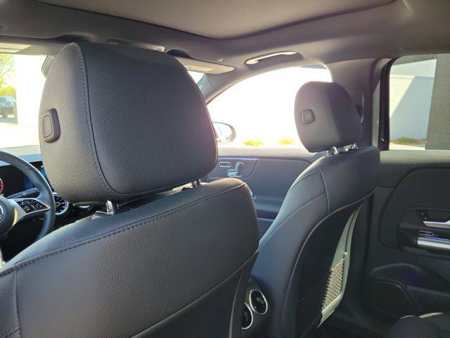 new 2025 Mercedes-Benz GLA 250 car, priced at $44,991