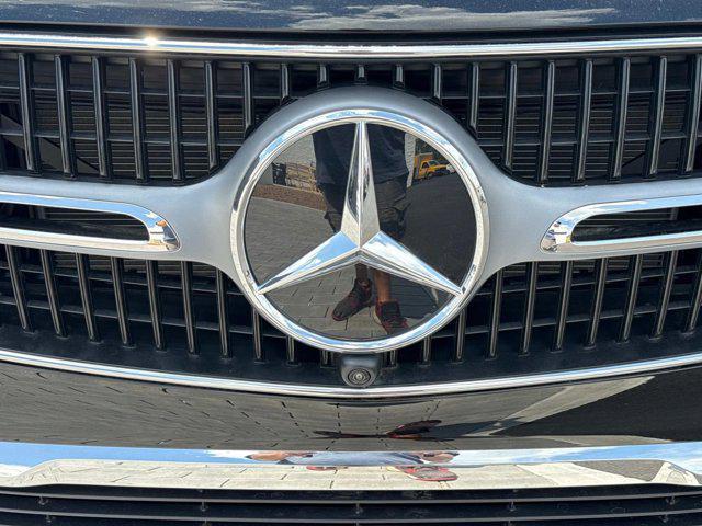 new 2025 Mercedes-Benz GLC 300 car, priced at $57,675