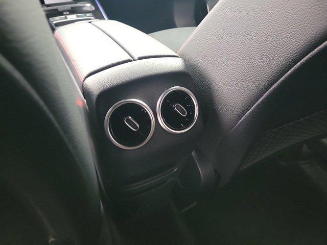 new 2025 Mercedes-Benz GLB 250 car