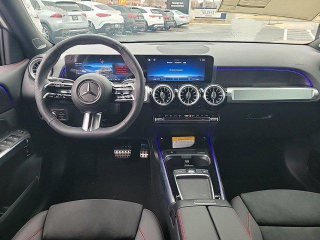 new 2025 Mercedes-Benz GLB 250 car