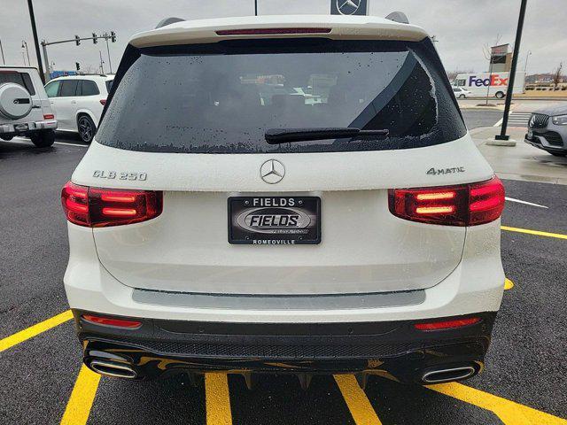 new 2025 Mercedes-Benz GLB 250 car