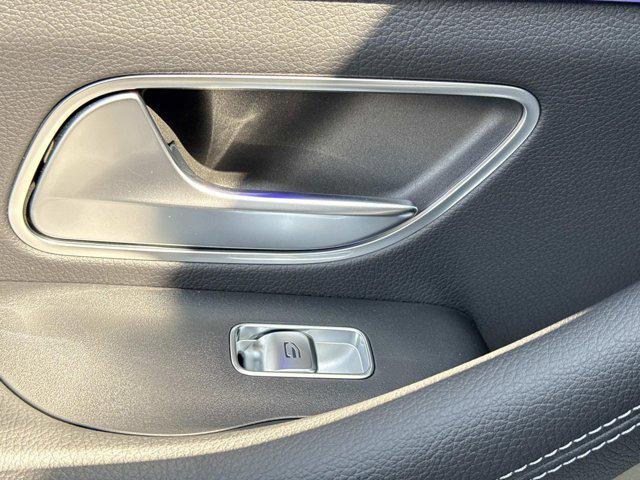new 2025 Mercedes-Benz GLE 450 car, priced at $83,860