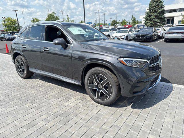 new 2025 Mercedes-Benz GLC 300 car, priced at $61,030
