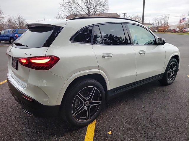 new 2024 Mercedes-Benz GLA 250 car, priced at $44,295