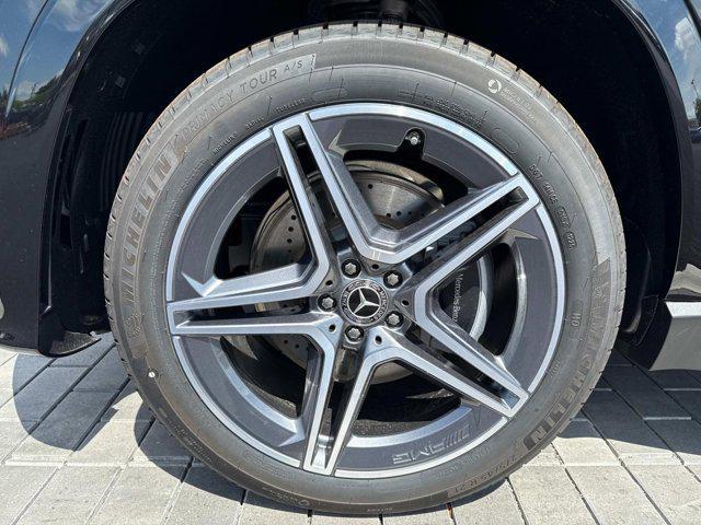 new 2025 Mercedes-Benz GLS 450 car, priced at $96,870