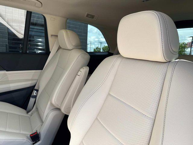 new 2025 Mercedes-Benz GLS 450 car, priced at $96,870