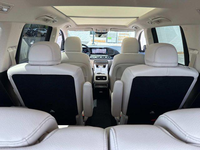 new 2025 Mercedes-Benz GLS 450 car, priced at $96,870