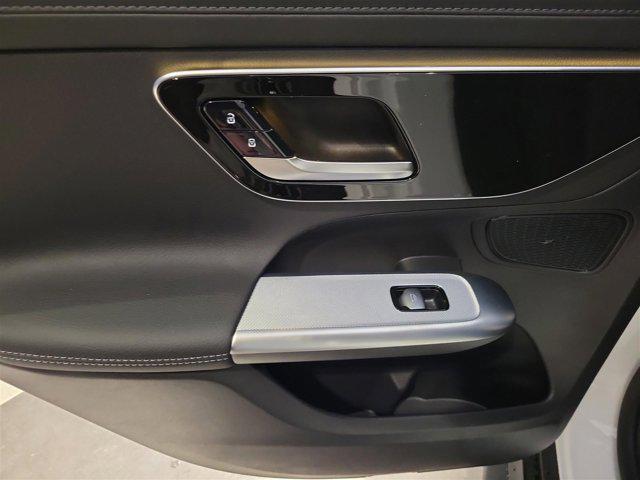 new 2025 Mercedes-Benz GLC 300 car