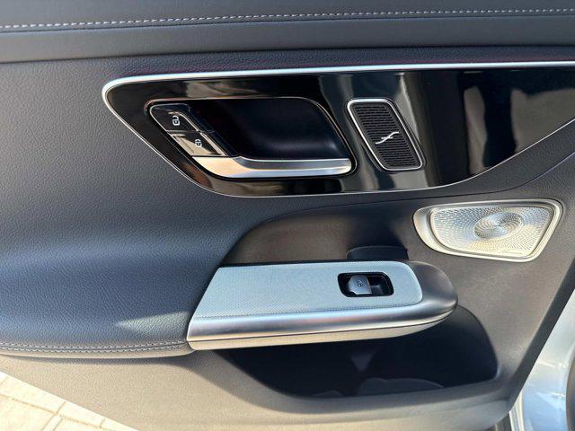 new 2025 Mercedes-Benz GLC 300 car, priced at $50,991