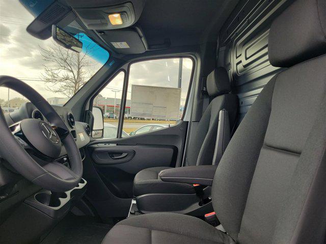 new 2025 Mercedes-Benz Sprinter 2500 car, priced at $57,119