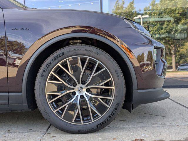 new 2025 Porsche Macan car, priced at $106,785