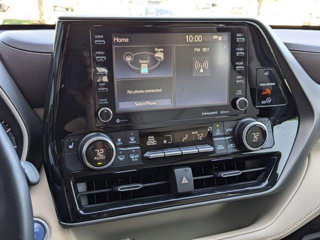 used 2020 Toyota Highlander Hybrid car, priced at $31,995