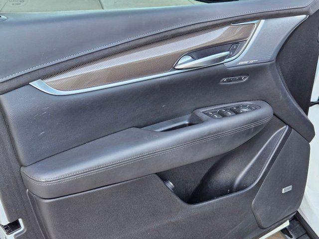 used 2024 Cadillac XT5 car, priced at $39,995