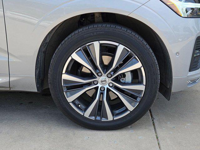 used 2022 Volvo XC60 car, priced at $35,995