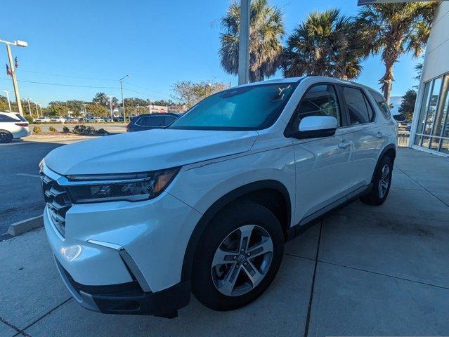 new 2025 Honda Pilot car, priced at $44,873