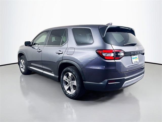used 2025 Honda Pilot car, priced at $37,225