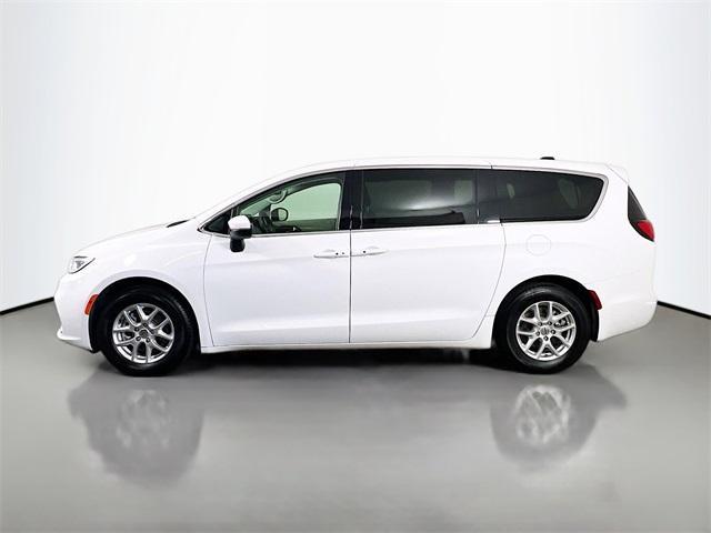 used 2023 Chrysler Pacifica car, priced at $21,500