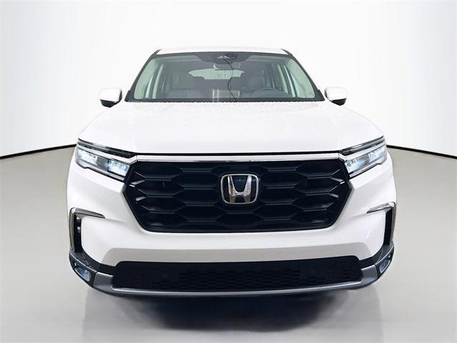 new 2025 Honda Pilot car, priced at $42,945