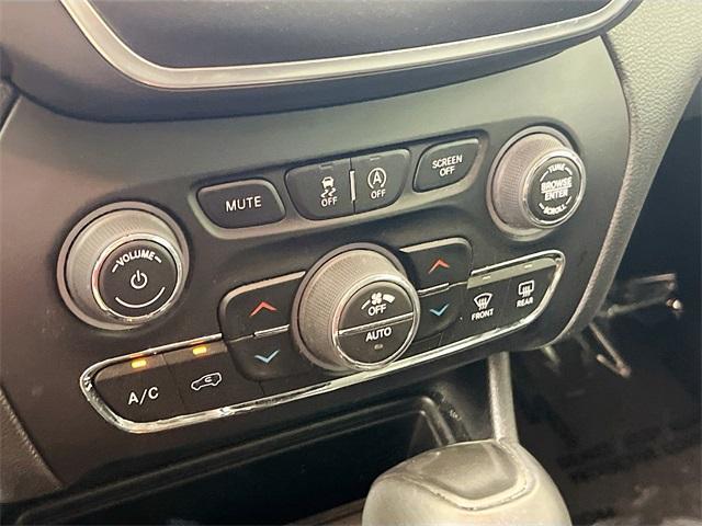 used 2022 Jeep Cherokee car, priced at $22,899