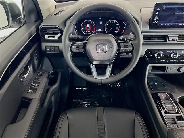 new 2025 Honda Pilot car, priced at $43,473
