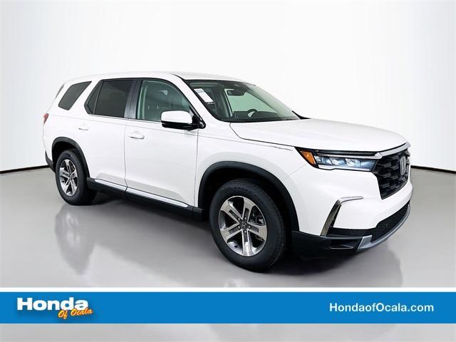 new 2025 Honda Pilot car, priced at $43,473