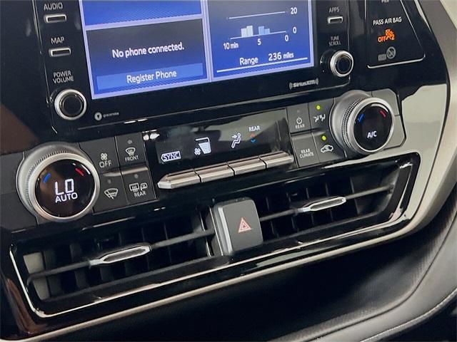 used 2022 Toyota Highlander car, priced at $26,750