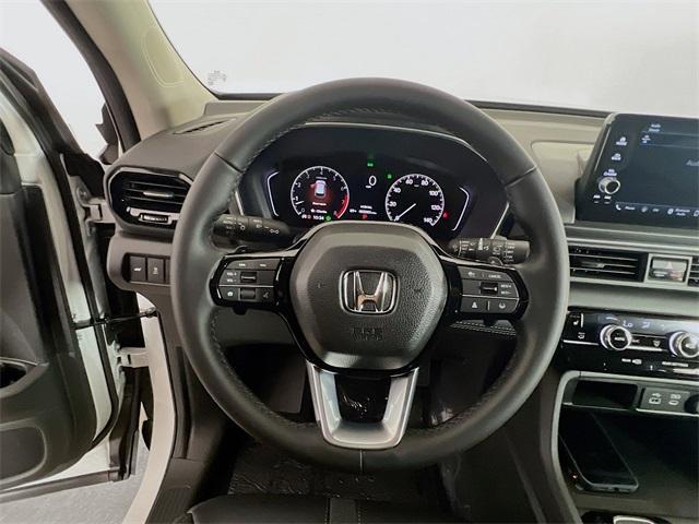 new 2025 Honda Pilot car, priced at $44,928