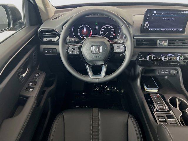 new 2025 Honda Pilot car, priced at $42,518
