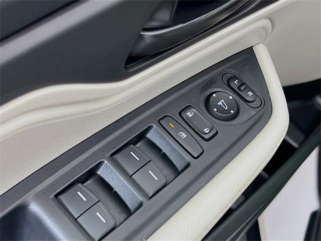 used 2025 Honda Odyssey car, priced at $36,940