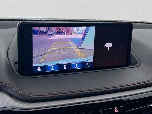 used 2022 Acura MDX car, priced at $40,650