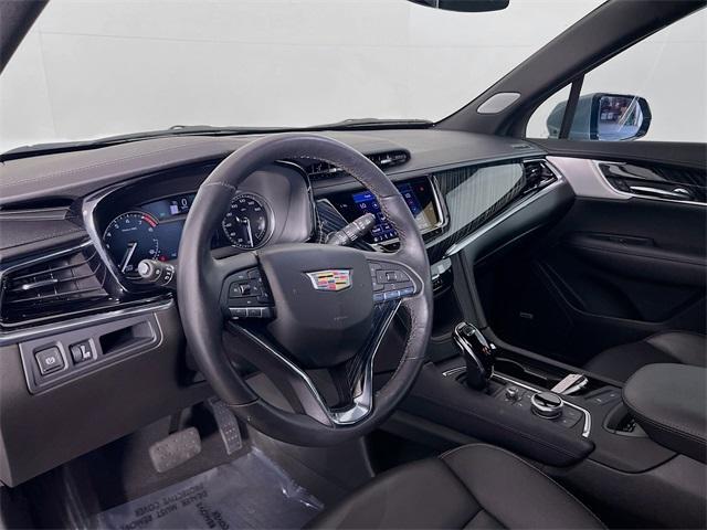 used 2024 Cadillac XT6 car, priced at $41,998