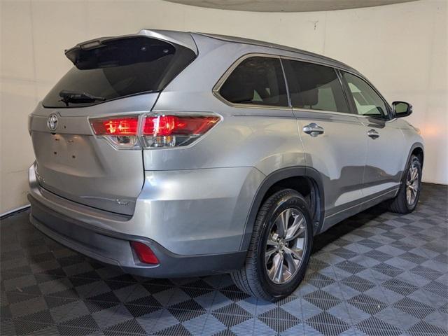 used 2015 Toyota Highlander car, priced at $16,944