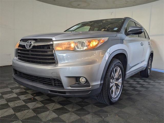 used 2015 Toyota Highlander car, priced at $16,944