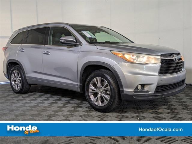 used 2015 Toyota Highlander car, priced at $15,765