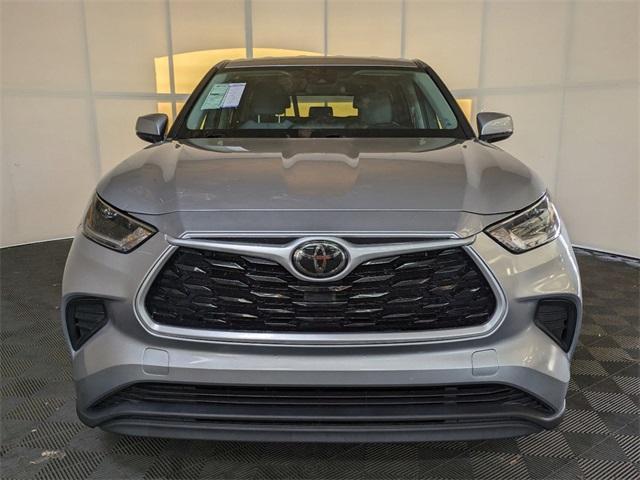 used 2021 Toyota Highlander car, priced at $26,993