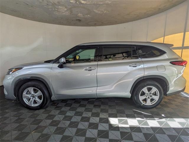 used 2021 Toyota Highlander car, priced at $26,993