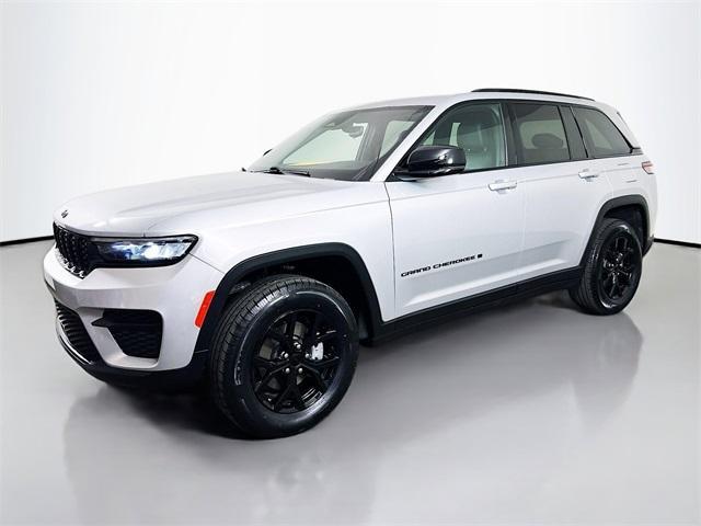 used 2024 Jeep Grand Cherokee car, priced at $27,977