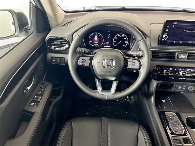 new 2025 Honda Pilot car, priced at $44,020