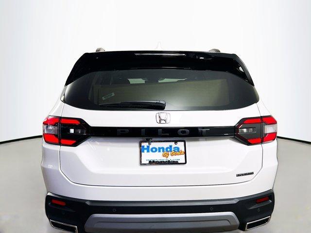 new 2025 Honda Pilot car, priced at $47,512