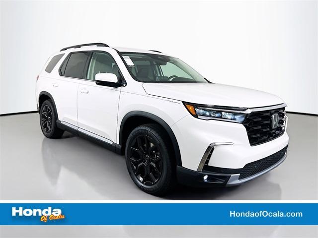 new 2025 Honda Pilot car, priced at $46,012