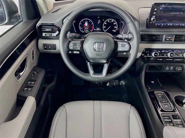 new 2025 Honda Pilot car, priced at $43,111
