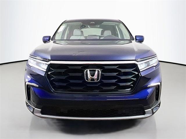 new 2025 Honda Pilot car, priced at $43,111