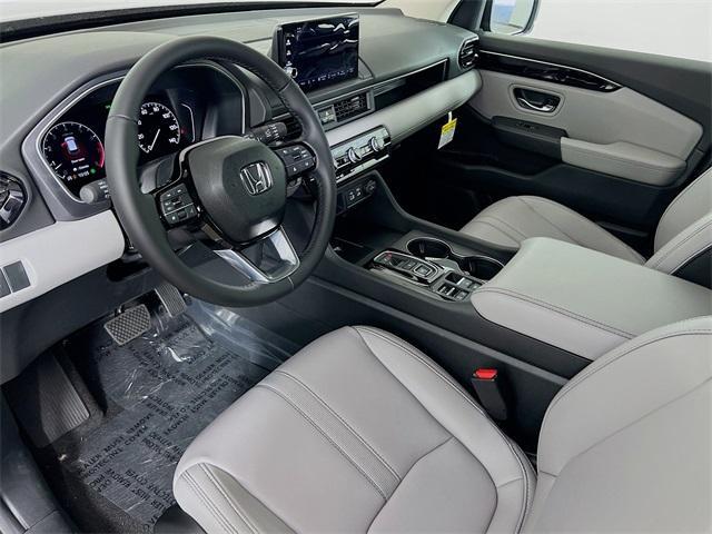 new 2025 Honda Pilot car, priced at $43,111
