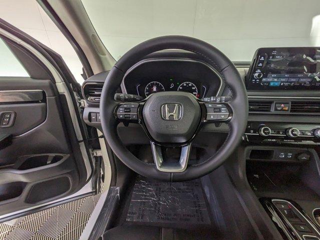 new 2025 Honda Pilot car, priced at $44,873