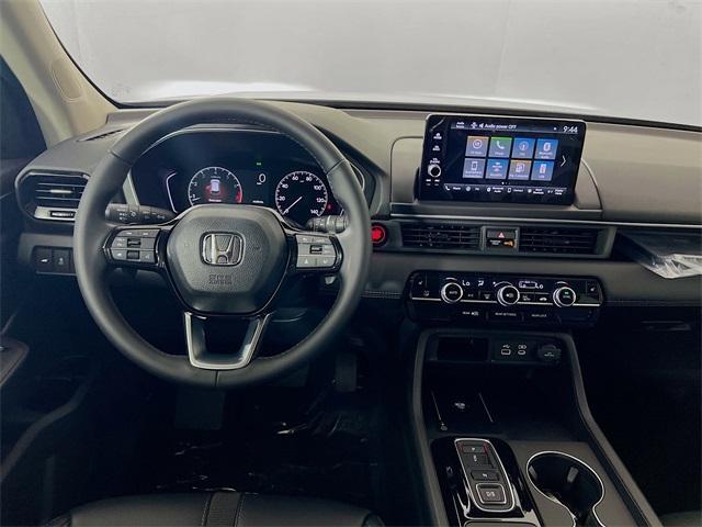 new 2025 Honda Pilot car, priced at $42,038